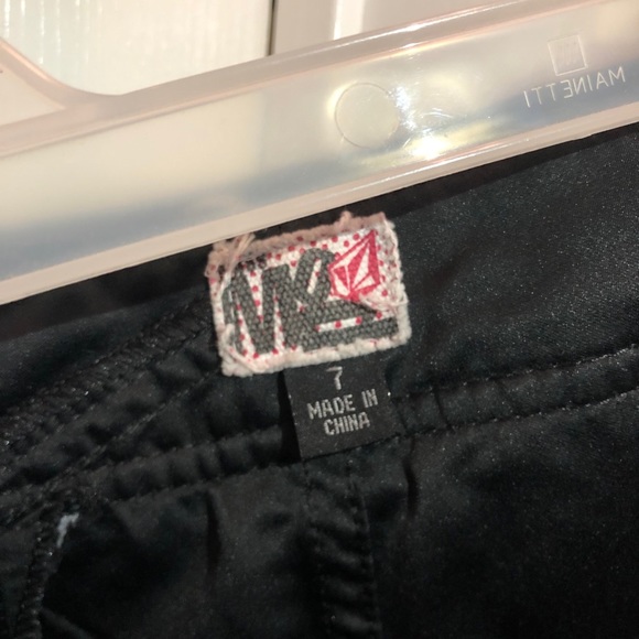 Volcom Beach Shorts - Picture 5 of 5